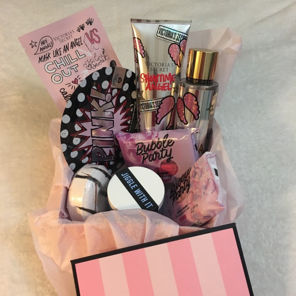 Victoria’s Secret Gift Bundle Fragrance and lotion